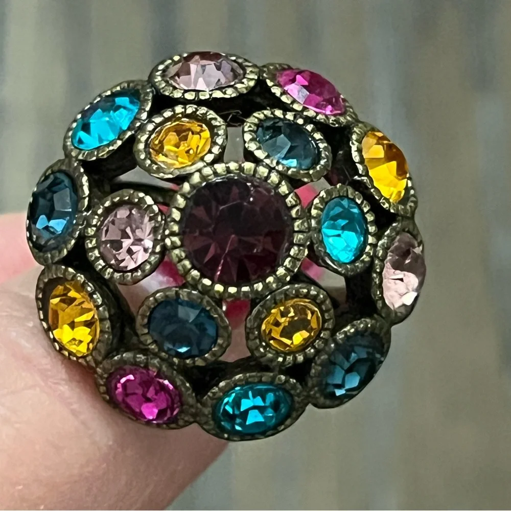 17 stones cluster multicolored statement or cocktail signed ring